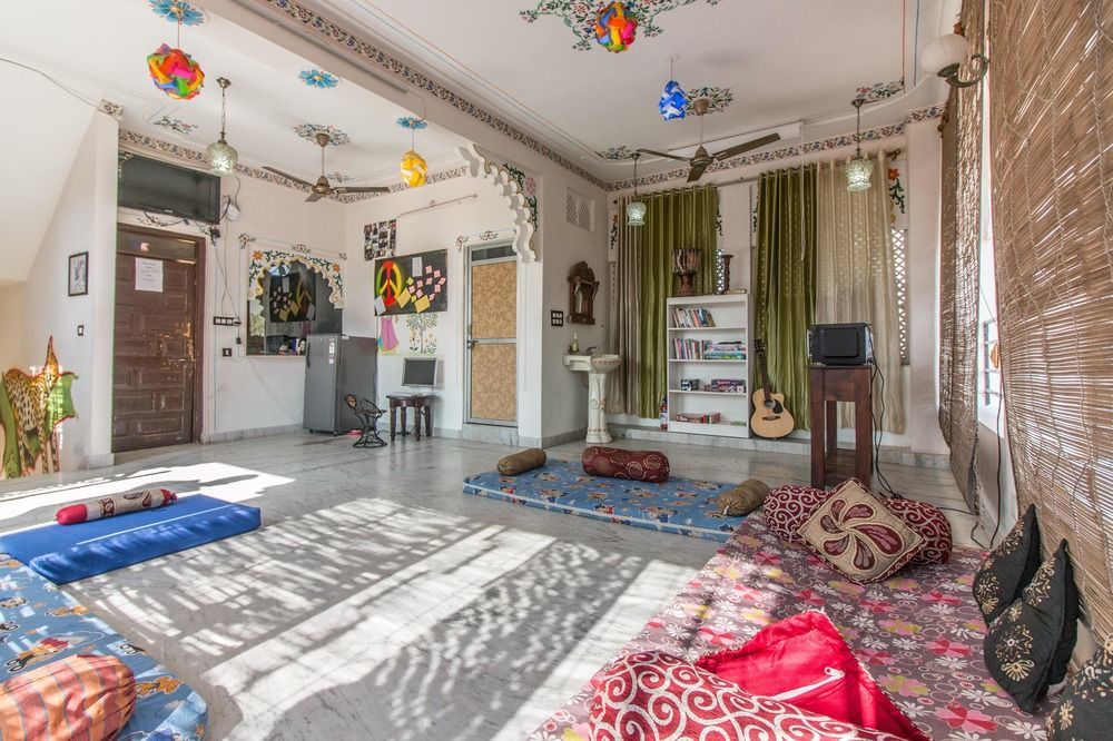 Backpacker Panda Lake Pichola Ουνταϊπούρ Εξωτερικό φωτογραφία